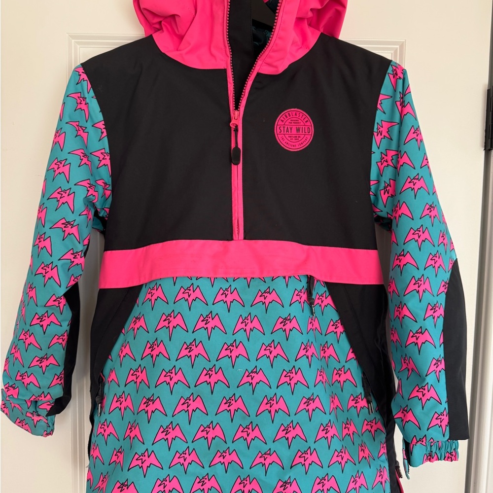 Airblaster Kids snowboard/ ski Jacket - Black and Pink